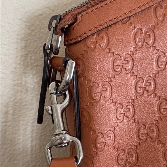 Gucci Tan Leather Logo Tote - Picture 4 of 16